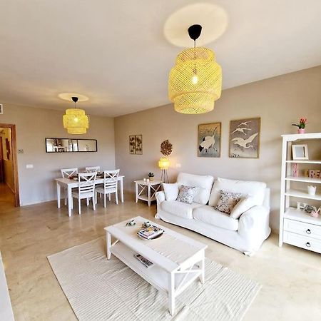 Royal Golf View: 2Br, Pools & Ac Leilighet Sitio de Calahonda Eksteriør bilde