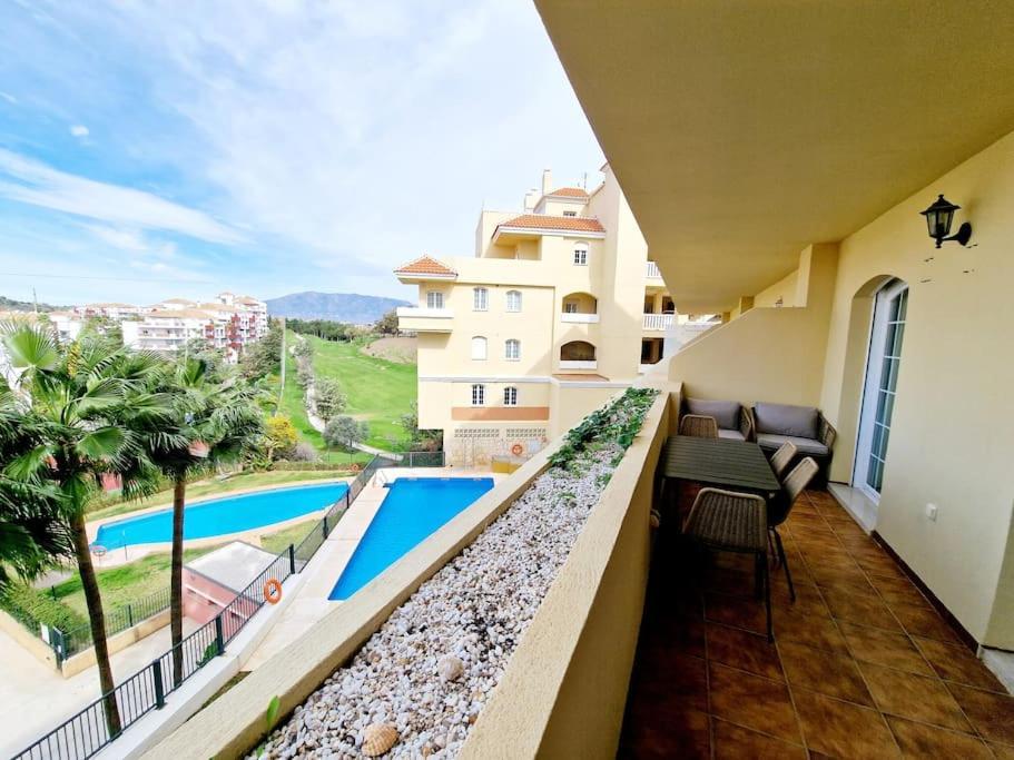 Royal Golf View: 2Br, Pools & Ac Leilighet Sitio de Calahonda Eksteriør bilde