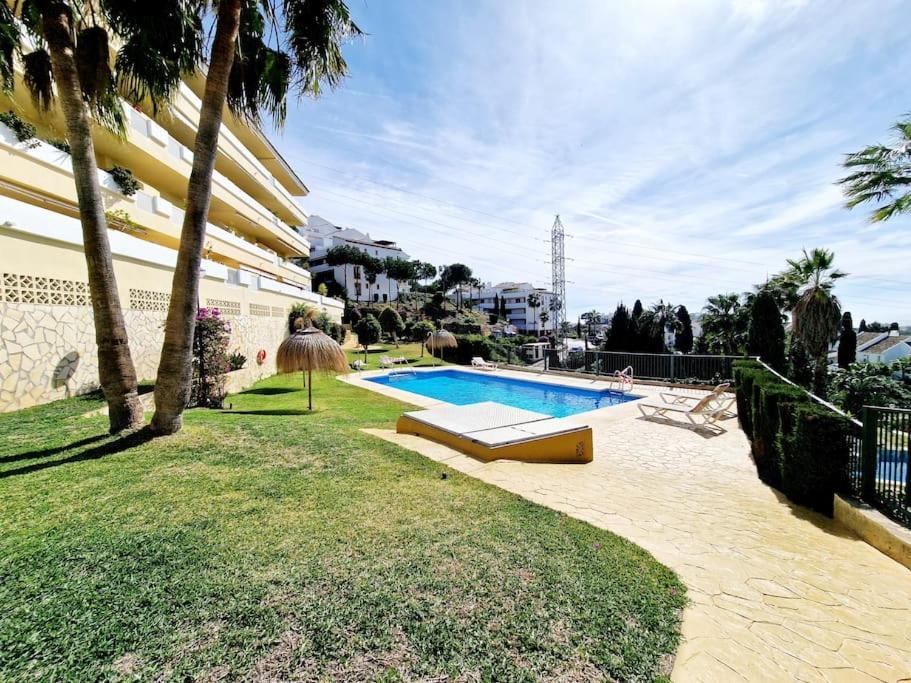 Royal Golf View: 2Br, Pools & Ac Leilighet Sitio de Calahonda Eksteriør bilde