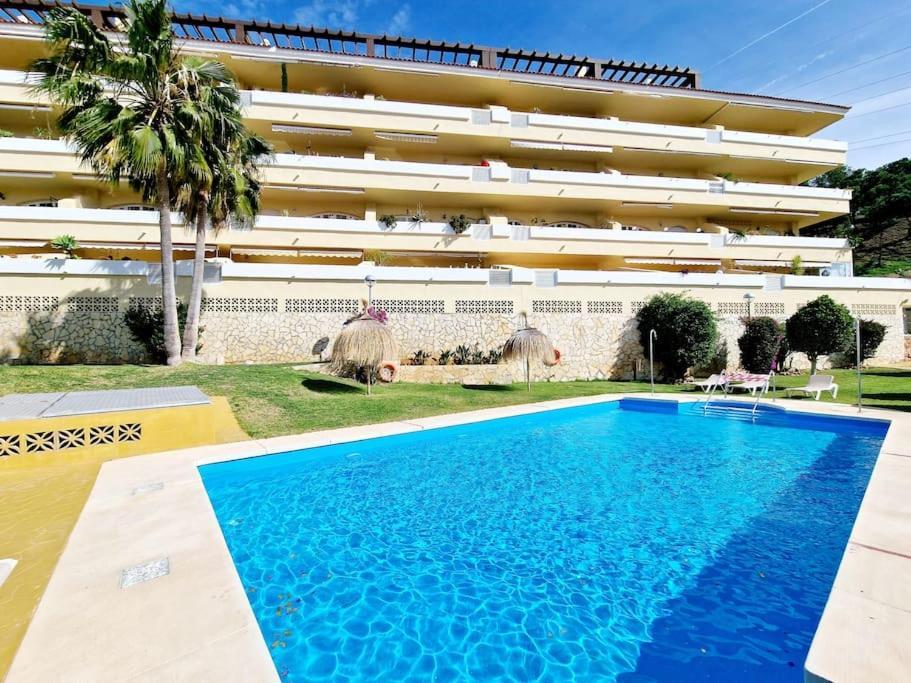 Royal Golf View: 2Br, Pools & Ac Leilighet Sitio de Calahonda Eksteriør bilde