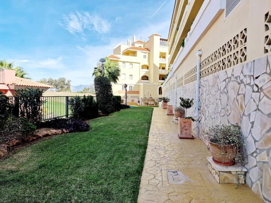 Royal Golf View: 2Br, Pools & Ac Leilighet Sitio de Calahonda Eksteriør bilde